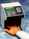 Lector biométrico perfil de mano